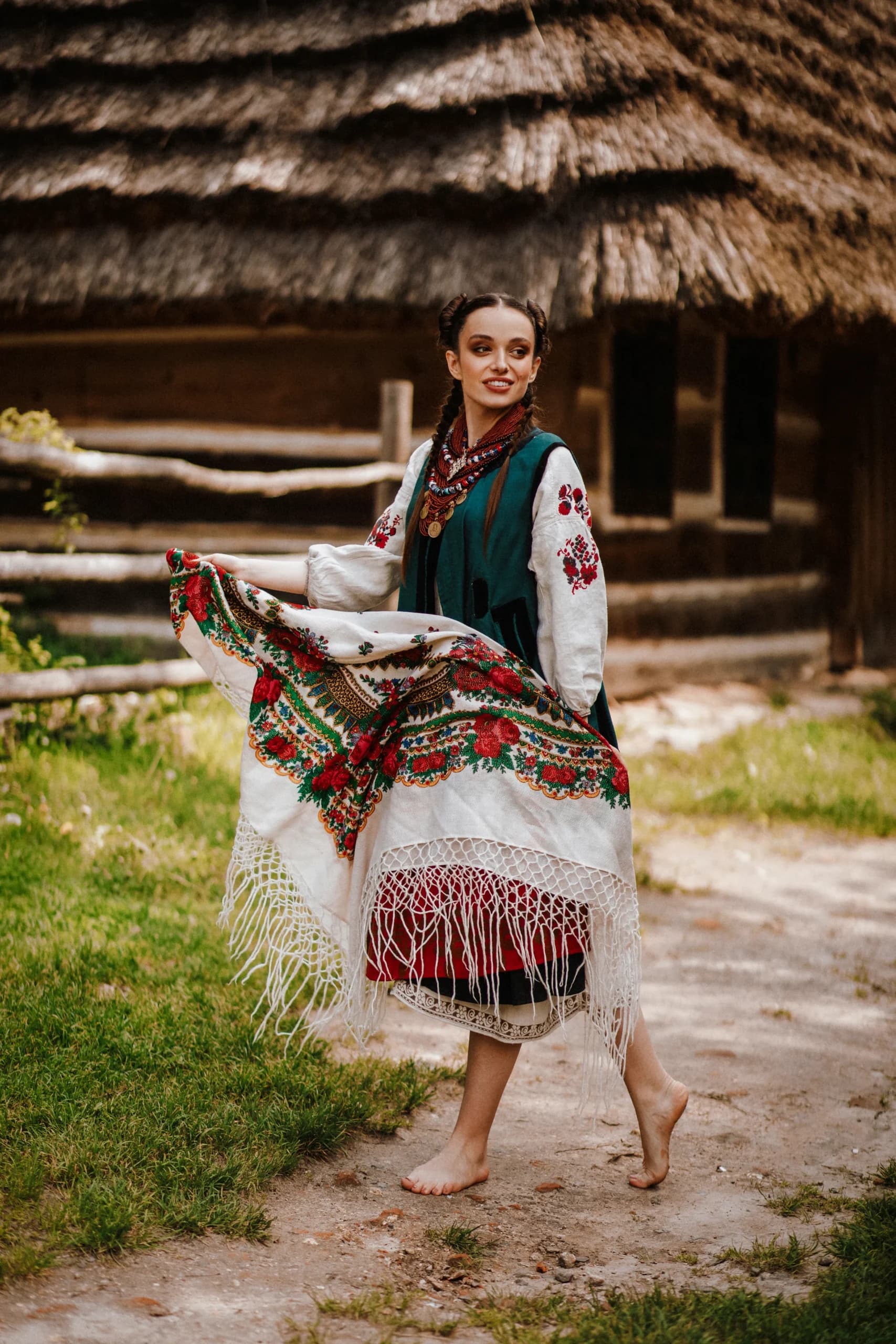 Дівчина в сукні